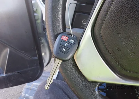 2016 Toyota Corolla Le z USA, uszkodzony, nr VIN 2T1BURHE3GC719261